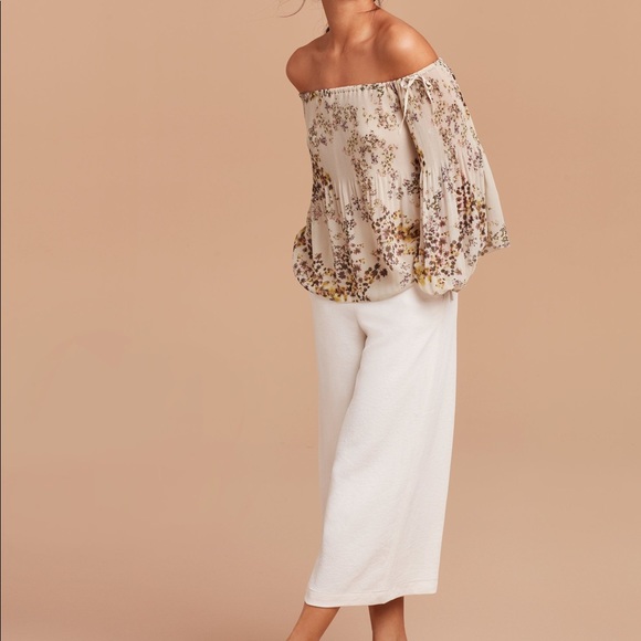 Aritzia Tops - Aritzia Wilfred Talence blouse xs